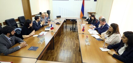 Գնել Սանոսյանն ընդունել է Լիոնի քաղաքապետի գլխավորած պատվիրակությանը