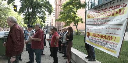 Ֆիրդուսիի բնակիչների բողոքի ակցիան ԱԺ-ի դիմաց. ՈւՂԻՂ