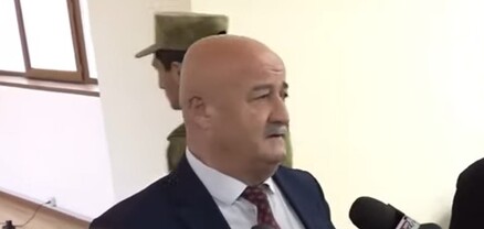 Որովհետև в этой гостинице я хозяин. Հովիկ Աղազարյանը՝ ԱԺ-ում տեղի ունեցած միջադեպի մասին