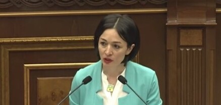 Տիկին Գալստյան, ձեր ելույթը բովանդակազուրկ է, անիմաստ եմ համարում ժամանակ վատնել. Անդրեասյան