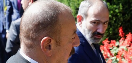 Փաշինյանը, չունենալով Արցախի անունից բանակցելու մանդատ, բանակցում է Արցախը հանձնելու շուրջ