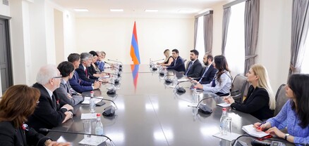 Արարատ Միրզոյանը հանդիպել է Արգենտինայի խորհրդարանական պատվիրակության հետ