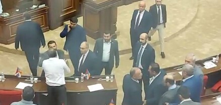 Հանգուցյալը շուռ կգար դագաղում. Հրապարակ