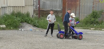 Շիրակի մարզի Աշոցքի Կոճոռ թաղամասի փայտյա երկհարկանի կացարանների տեղում կկառուցվեն նոր շենքեր