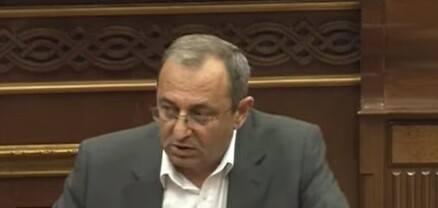 Տո իշխանությունն էլ ձեզ, աթոռներն էլ ձեզ,  100 տարի նստեք. Արծվիկ Մինասյան
