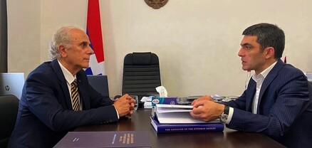 Արցախի ԱԳ նախարարը հյուրընկալել է ցեղասպանագետ Արա Քեթիբյանին