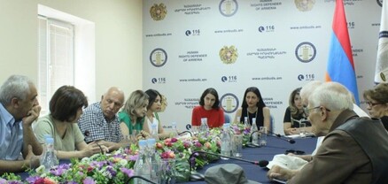 ՄԻ պաշտպան Անահիտ Մանասյանն ընդունել է տեղահանված անձանց և փախստականներին