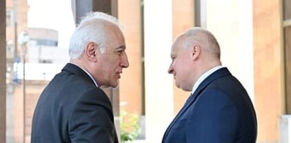 Վահագն Խաչատուրյանը Ռուսաստանի օրվա առթիվ այցելել է Հայաստանում ՌԴ դեսպանատուն
