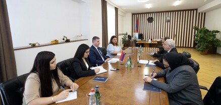 Գնել Սանոսյանն ընդունել է Իրանի դեսպանին