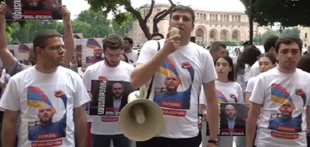 «Ազատություն քաղբանտարկյալ Արմեն Աշոտյանին»․ ՀՀԿ-ն լուռ ակցիա է իրականացրել