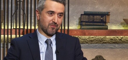 Մատենադարանի տնօրեն է ընտրվել Արա Խզմալյանը