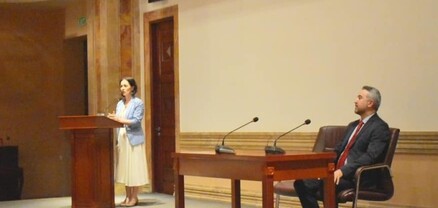 Ժաննա Անդրեասյանը Մատենադարանի աշխատակազմին է ներկայացրել նորանշանակ տնօրեն Արա Խզմալյանին
