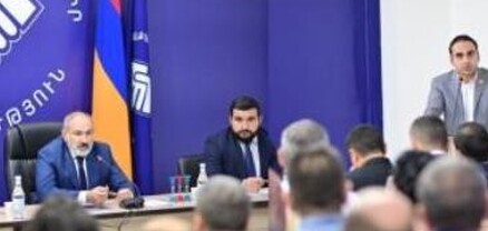 Փաշինյանի գլխավորությամբ տեղի է ունեցել  «Քաղաքացիական պայմանագրի» նախաձեռնող խմբի նիստ
