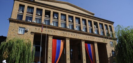 Ընդունված ավանդույթի համաձայն՝ ԵՊՀ-ն չի դադարում գումար ուզել գործընկերներից
