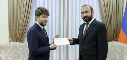 Ֆրանսիայի դեսպանը և ԱԳ նախարարը քննարկվել են նաև տարածաշրջանային և միջազգային անվտանգության հարցեր