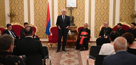 Նախագահ Վահագն Խաչատուրյանը հանդիպել է Իտալիայի հայկական համայնքի ներկայացուցիչների հետ
