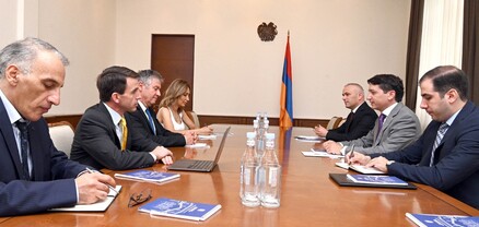 ՀՀ ֆինանսների նախարարն ընդունել է ԱԶԲ հայաստանյան գրասենյակի տնօրենին