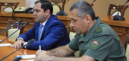 Սուրեն Պապիկյանը հանդիպում է ունեցել արտերկրում հավատարմագրված ՀՀ ռազմական կցորդների հետ
