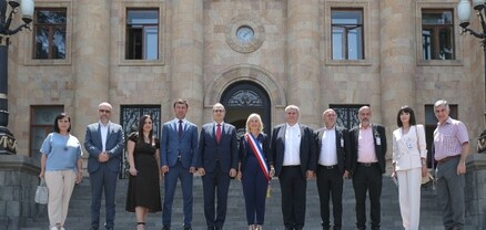 Վլադիմիր Վարդանյանը հանդիպել է Ֆրանսիայի Բուրգ-լե-Վալանսի քաղաքապետի գլխավորած պատվիրակության հետ