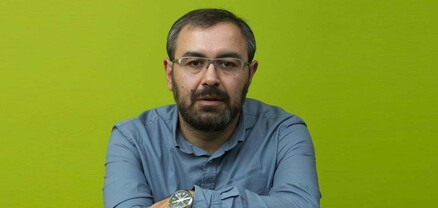 Փոխոստիկանապետը, մոտ 40 համազգեստով և մոտ 10 քաղաքացիական հագուստով ոստիկաններ բերման են ենթարկել Սուրեն Սահակյանին