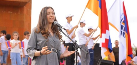 Եթե Աղդամի ճանապարհը բացեն, մեզ ադրբեջանական անձնագրեր տան, մեր պայքարն անիմաստ է․ արցախցի կին  