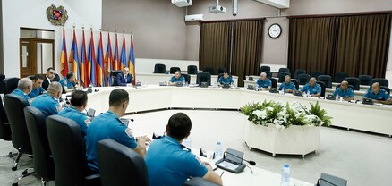 Փրկարար ծառայությունում ՆԳ նախարար Վահե Ղազարյանի գլխավորությամբ տեղի է ունեցել աշխատանքային խորհրդակցություն