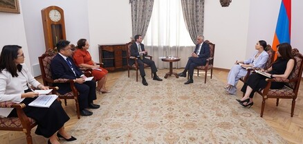 Փոխվարչապետ Մհեր Գրիգորյանը քննարկել է ԱԶԲ հետ առաջիկա տարիներին համատեղ իրականացվելիք ծրագրերը