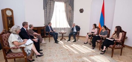 Մհեր Գրիգորյանն ու Տոյվո Կլաարը քննարկել են Լեռնային Ղարաբաղում ստեղծված հումանիտար ճգնաժամը