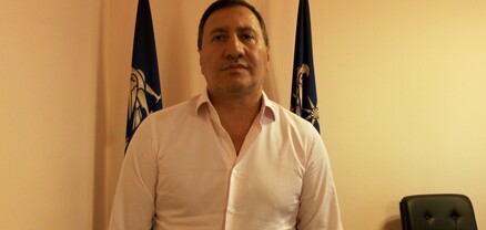 Թեկնածուներից մեկը կուրծք էր դնում, հետույքը մեծացնում․ երևանցի՛ք, դուք դրա՞ն եք արժանի
