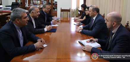 ԱԽ քարտուղարը Իրանի դեսպանին ներկացրել է Արցախում ստեղծված հումանիտար ճգնաժամը