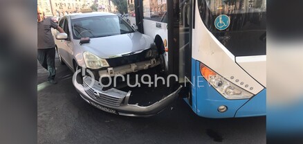 Արա՛, քեզ կարգի հրավիրի․ վեճ՝ վթարի ենթարկված ավտոբուսի, տաքսու վարորդների և ուղևորների միջև