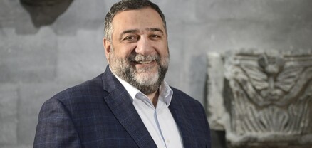 Քաղաքականության մեջ չպղծված մարդ է, ու շատերը նրան տեսնում էին պոտենցիալ հակառակորդ