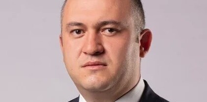 Արարատի մարզպետը մեքենա է գնել ու բնակարան նվեր ստացել. ինչ ունեցվածք ունի նրա ընտանիքը․ Ժողովուրդ