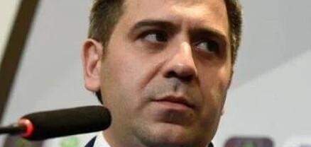 Դուք մենակ փող աշխատելու համա՞ր եք. Հրապարակ