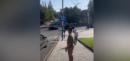 «Միակողմանի երթևեկության ավարտ» ճանապարհային նշանը փակում է լուսացույցի տեսանելիությունը