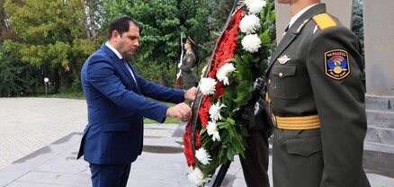 ՊՆ-ն հերքում է լուրերը, թե Սուրեն Պապիկյանը «Եռաբլուր» չի այցելել, սեպտեմբերի 13-ի վաղ առավոտյան այնտեղ է եղել