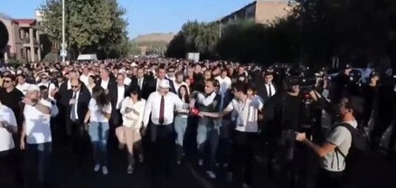 Ինչպես է Իջեւանի թիվ 5 դպրոցի փոխտնօրենը հայտնվել Տիգրան Ավինյանի երեւանյան քարոզարշավին․ Իրավունք
