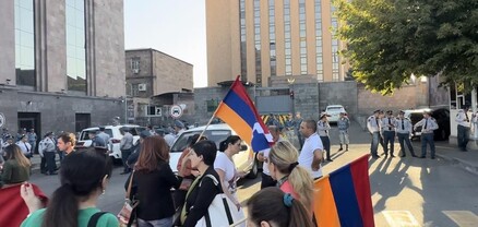 Ակցիա ՌԴ դեսպանատան շենքի դիմաց․ ՈւՂԻՂ