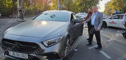 Խոշոր ավտովթար՝ ԱԺ-ի հարևանությամբ․ բախվել են Mercedes-ը, Toyota Corolla-ն ու Opel Astra-ն. կան վիրավորներ․ shamshyan.com