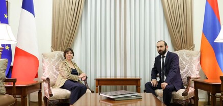 Մեկնարկել է Հայաստանի և Ֆրանսիայի ԱԳ նախարարների հանդիպումը, որին կհաջորդի ԱԳ նախարարների համատեղ մամուլի ասուլիսը