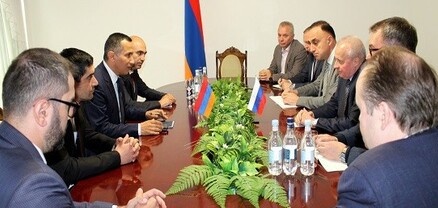 Սյունիքի մարզպետն ու ՌԴ դեսպանը քննարկել են Արցախից բռնի տեղահանված անձանց վերաբերյալ հարցեր