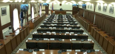 Երևանի ավագանու արտահերթ նիստը կլինի հին կազմով