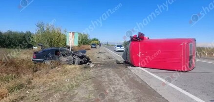 Այգավանում բախվել են Mercedes-ն ու Ford Transit-ը. կան վիրավորներ. shamshyan.com