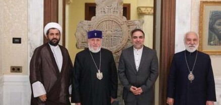 Կաթողիկոսը Մայր Աթոռ Սուրբ Էջմիածնում ընդունել է ԻԻՀ պատվիրակությանը