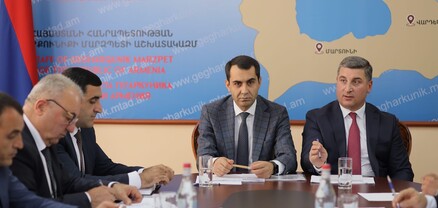 Գնել Սանոսյանն այսօր խորհրդակցություն է անցկացրել Գեղարքունիքի մարզպետարանում