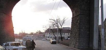 Ուժեղ կամքի տեր տղա է, հաստատ ինքնասպանություն չէր գործի. կամրջից ցած նետված արցախցի տղան դեռ գիտակցության չի եկել