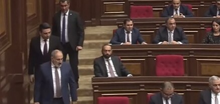 ԱԺ-ում ընթանում է կառավարության հետ հարցուպատասխանը. ՈւՂԻՂ
