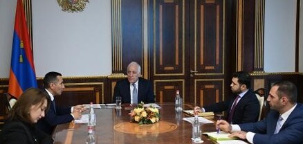 Վահագն Խաչատուրյանն ու Ռոբերտ Ղուկասյանը քննարկել են Սյունիքում տիրող իրավիճակը