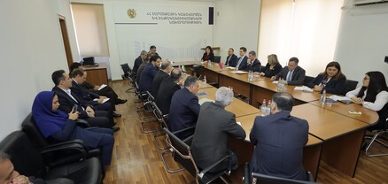 Գնել Սանոսյանն ընդունել է Իրանի ճանապարհների և քաղաքաշինության նախարարի գլխավորած պատվիրակությանը