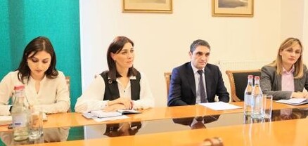 Շրջակա միջավայրի նախարարն ընդունել է Միացյալ Թագավորության դեսպան Ջոն Գալագերին